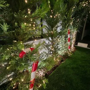 Damona 2br Luxury With Garden - κοντά στο κέντρο Βίλα